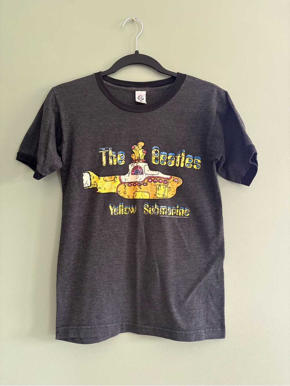 The Beatles 'Yellow Submarine' Graphic Tee - Charcoal/Yellow Vintage XS